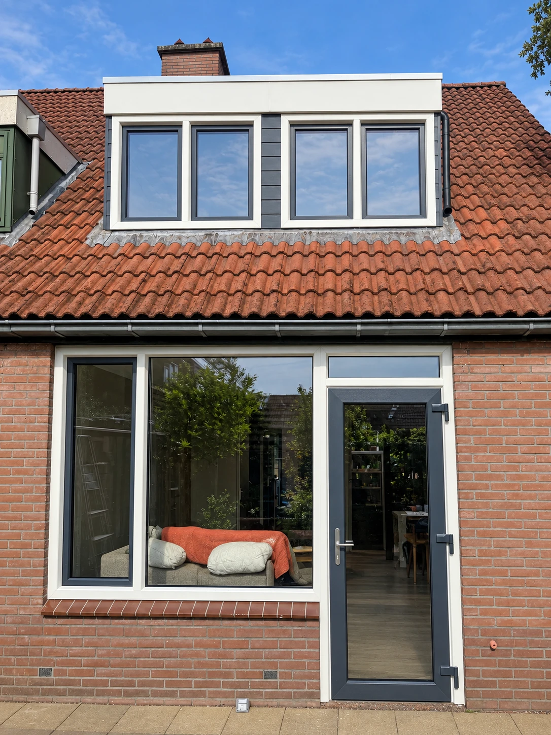 Meer glas. Meer verbinding met buiten. · Project Hengelo · geretoucheerde foto
